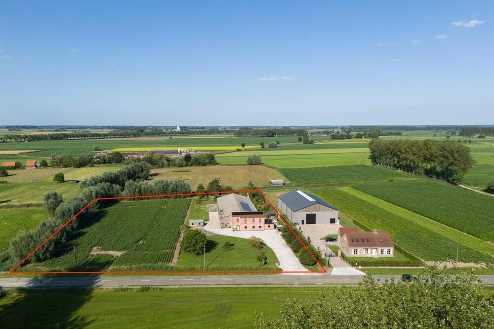 Huis te koop in Sint-Jan-in-Eremo 9982 745000.00€ 8 slaapkamers 207.00m² - Zoekertje 415574