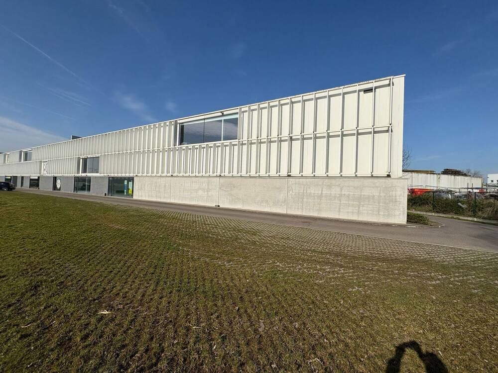Handelszaak te  huur in Beveren-Waas 9120 5785.00€  slaapkamers 836.00m² - Zoekertje 415947