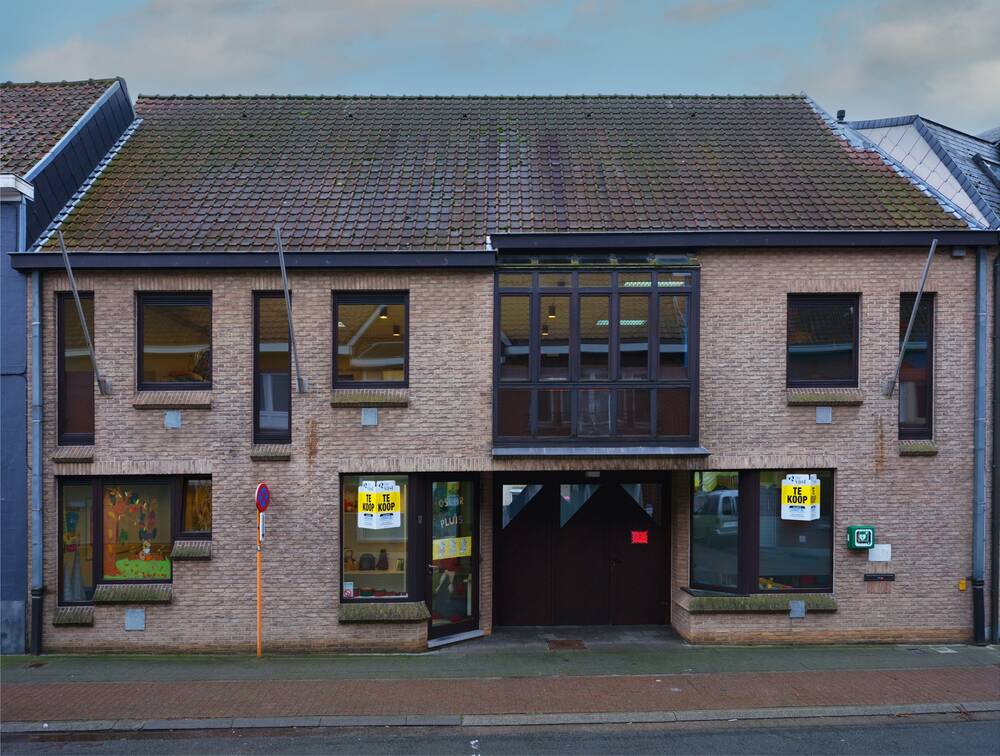 Handelszaak te koop in Knesselare 9910 298000.00€ slaapkamers 460.00m² - Zoekertje 417148
