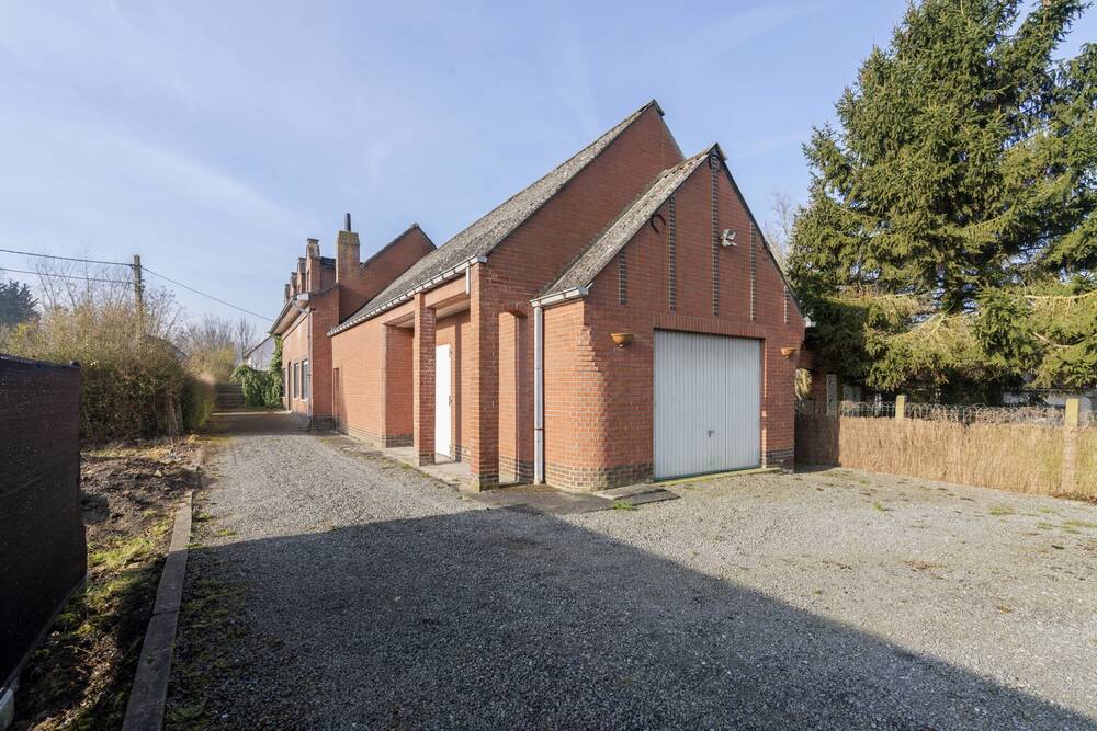 Huis te koop in Sint-Lievens-Houtem 9520 289000.00€ 3 slaapkamers 176.00m² - Zoekertje 418740