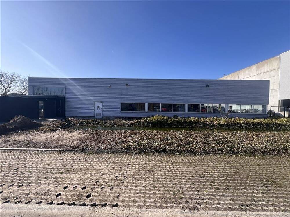 Handelszaak te  huur in Gavere 9890 1250.00€  slaapkamers 80.00m² - Zoekertje 419430