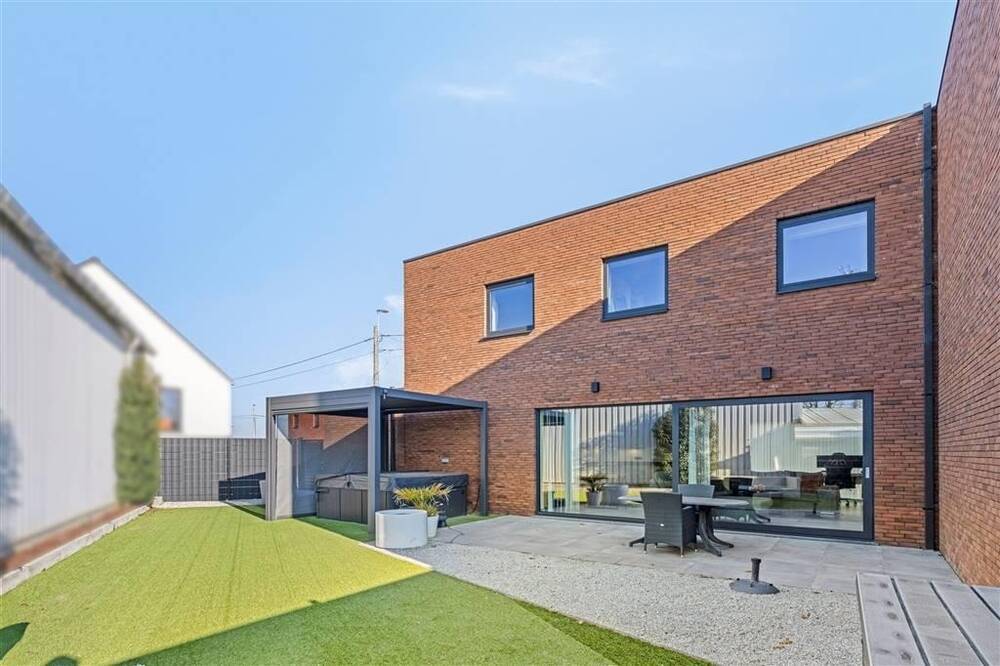 Huis te koop in Gijzegem 9308 399000.00€ 3 slaapkamers 134.00m² - Zoekertje 420600
