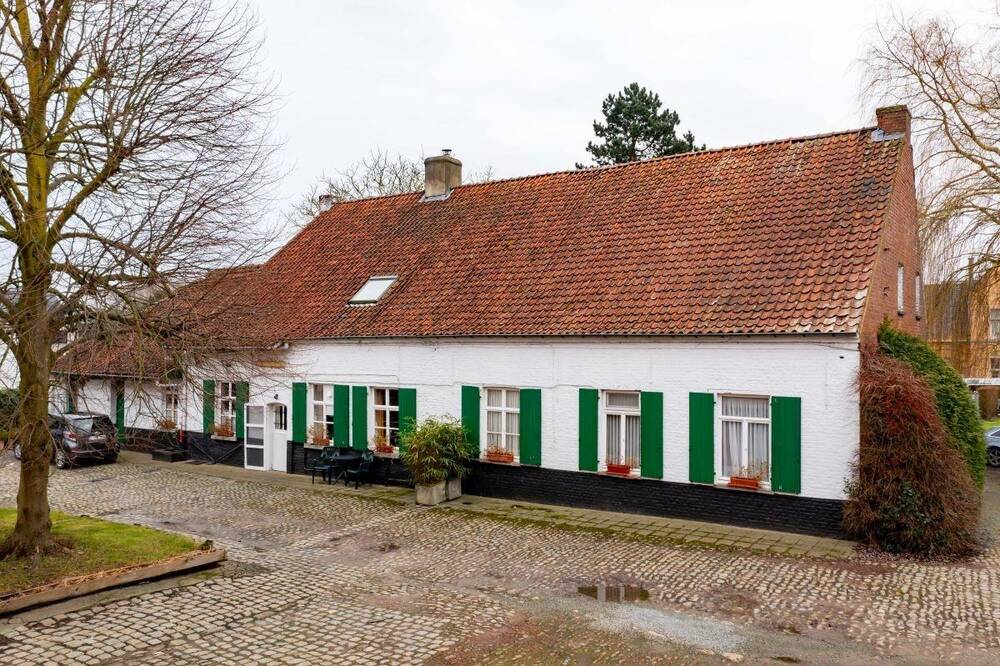 Handelszaak te  koop in Herzele 9550 0.00€  slaapkamers m² - Zoekertje 420613