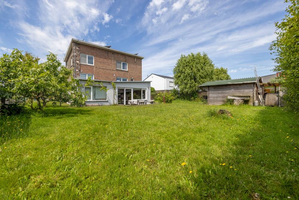 Huis te  koop in Waarschoot 9950 349000.00€ 5 slaapkamers 320.00m² - Zoekertje 423058