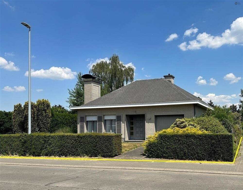 Bungalow te koop in Stekene 9190 345000.00€ 3 slaapkamers 170.00m² - Zoekertje 422974