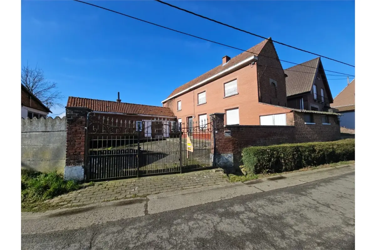 Huis te  koop in Deftinge 9570 250000.00€  slaapkamers m² - Zoekertje 428641