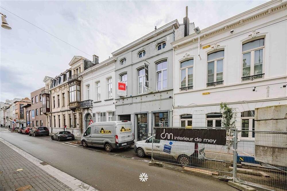 Handelszaak te koop in Sint-Niklaas 9100 489000.00€ 3 slaapkamers 538.00m² - Zoekertje 428361