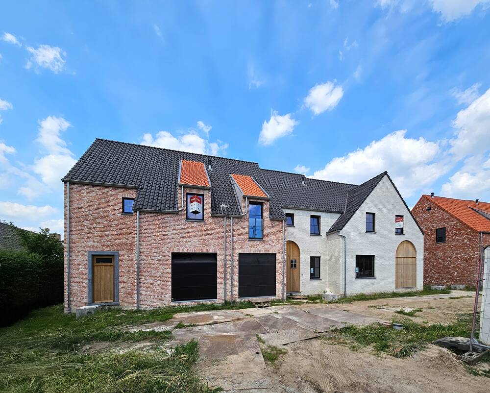 Huis te koop in Bachte-Maria-Leerne 9800 585000.00€ 4 slaapkamers 209.00m² - Zoekertje 429866
