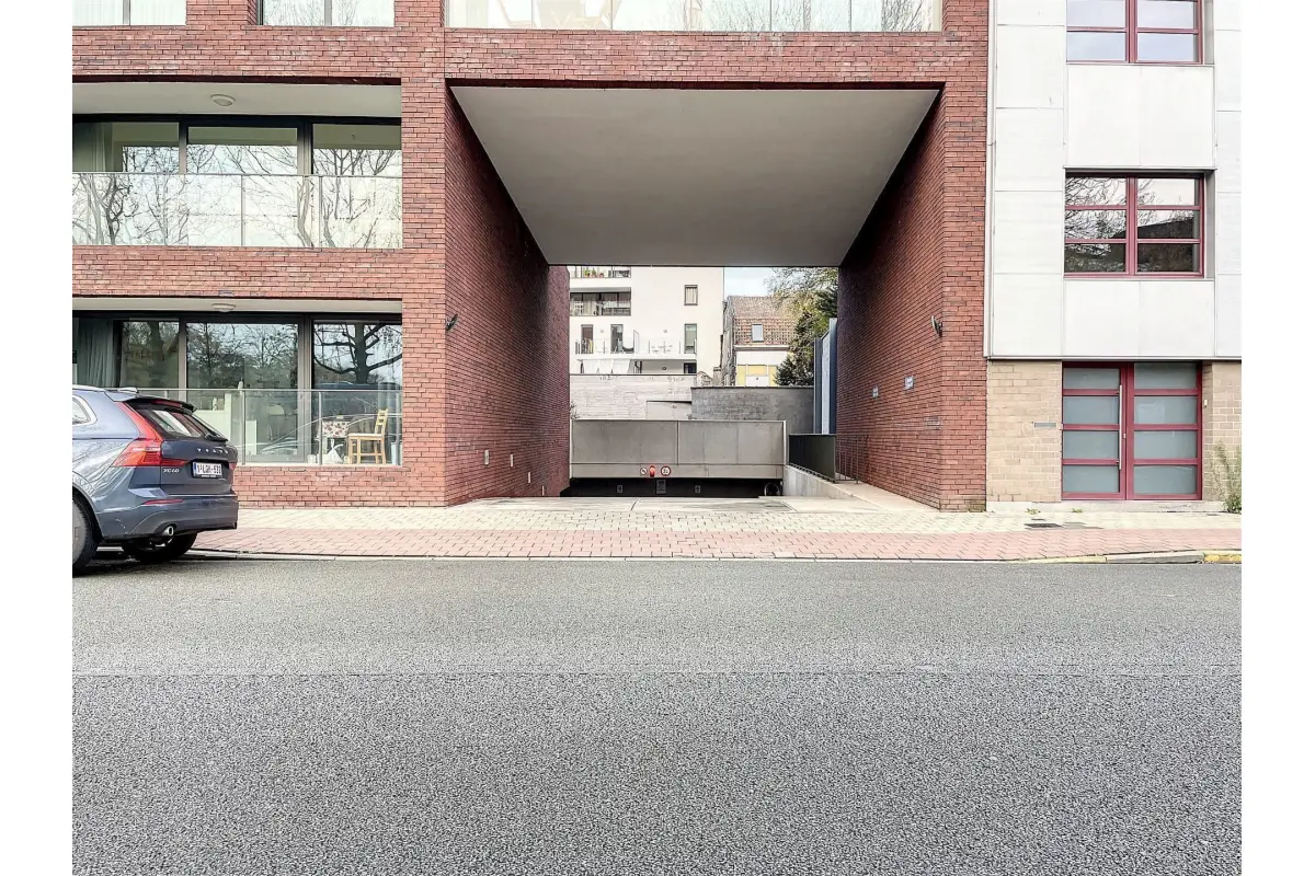 Parking & garage te  huur in Gent 9000 0.00€  slaapkamers m² - Zoekertje 430203