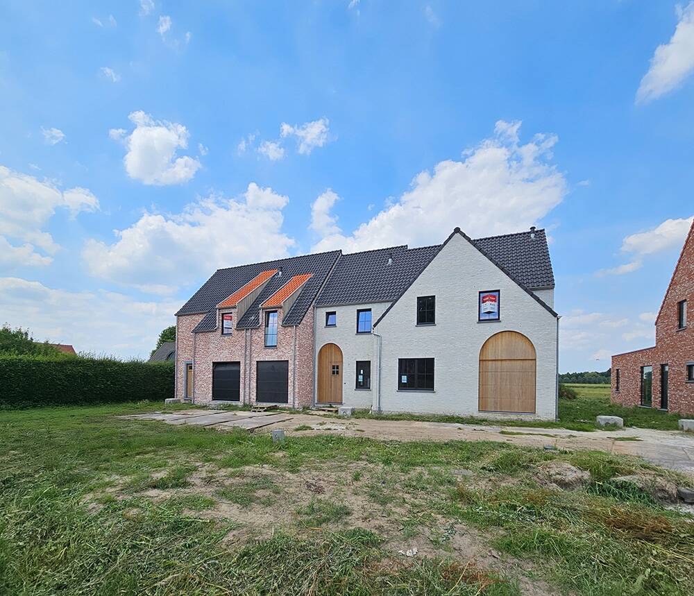 Huis te koop in Bachte-Maria-Leerne 9800 590000.00€ 4 slaapkamers 221.00m² - Zoekertje 429867