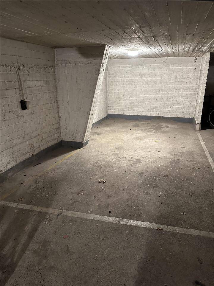 Parking & garage te koop in Gent 9000 15000.00€ slaapkamers m² - Zoekertje 431135
