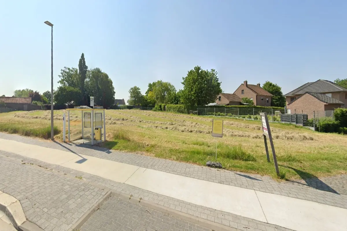 Bouwgrond te  koop in Kruishoutem 9770 280000.00€  slaapkamers m² - Zoekertje 430759