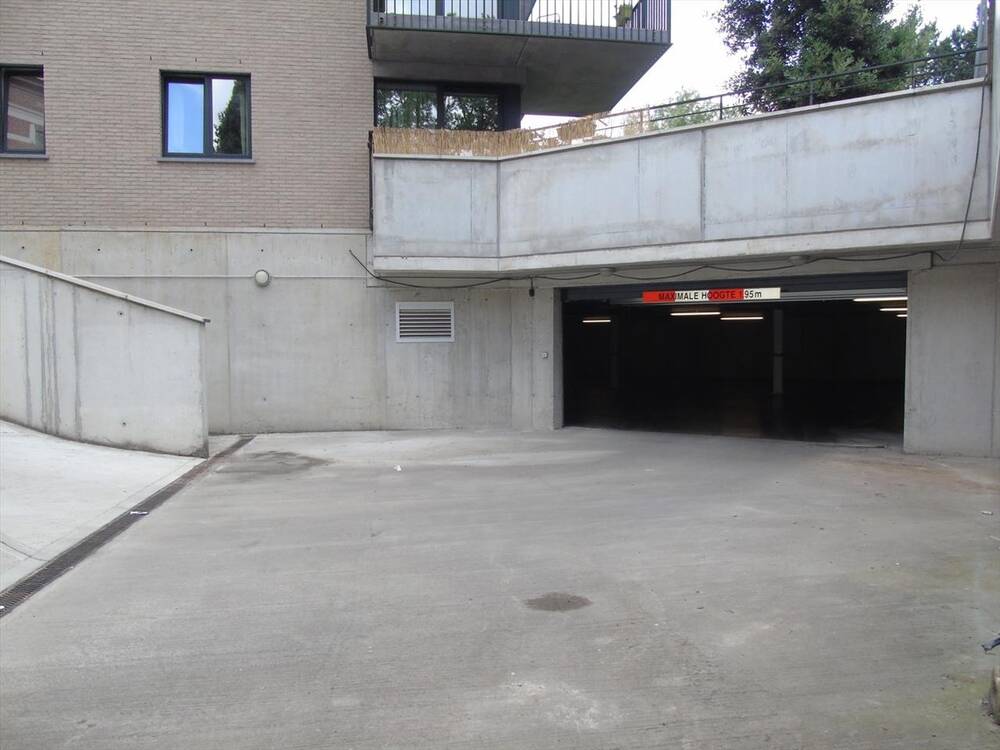 Parking & garage te  koop in Oostakker 9041 11250.00€  slaapkamers m² - Zoekertje 431038