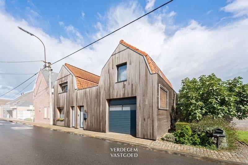 Huis te koop in Boekhoute 9961 269000.00€ 3 slaapkamers 149.00m² - Zoekertje 432024
