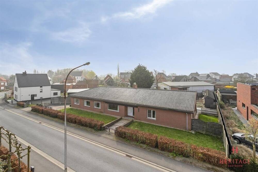 Huis te  koop in Knesselare 9910 439000.00€ 4 slaapkamers 248.00m² - Zoekertje 432807