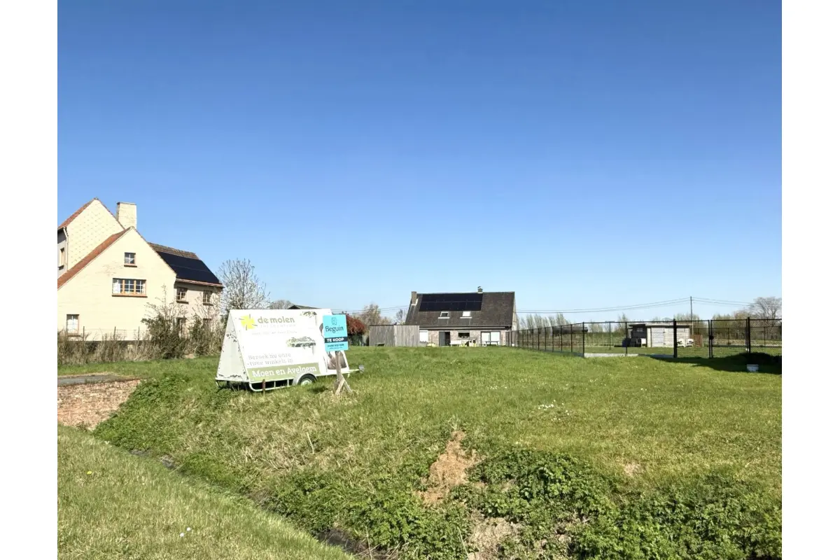 Grond te  koop in Nukerke 9681 175000.00€  slaapkamers m² - Zoekertje 432011