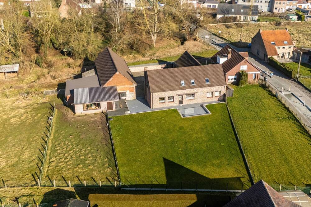Huis te  koop in Grimminge 9506 649000.00€ 5 slaapkamers 389.00m² - Zoekertje 434451