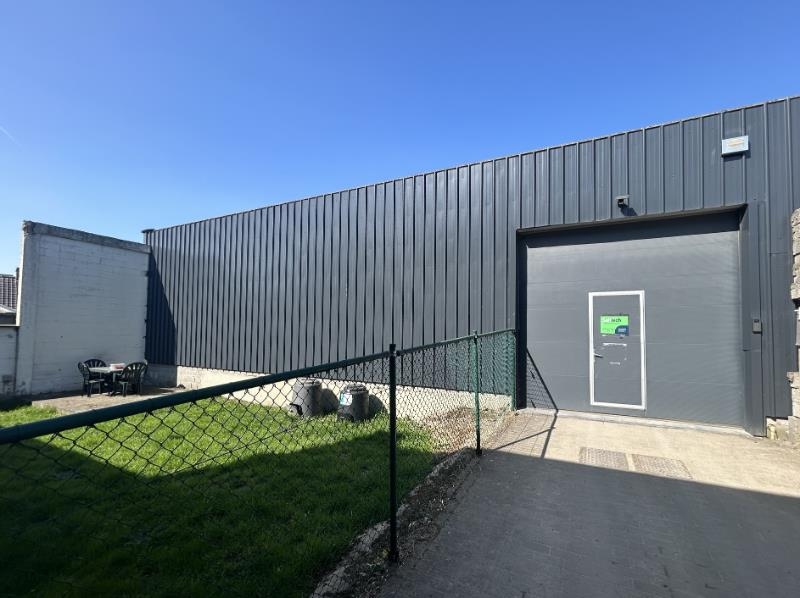 Handelszaak te huur in Erpe-Mere 9420 1650.00€ slaapkamers 400.00m² - Zoekertje 435243