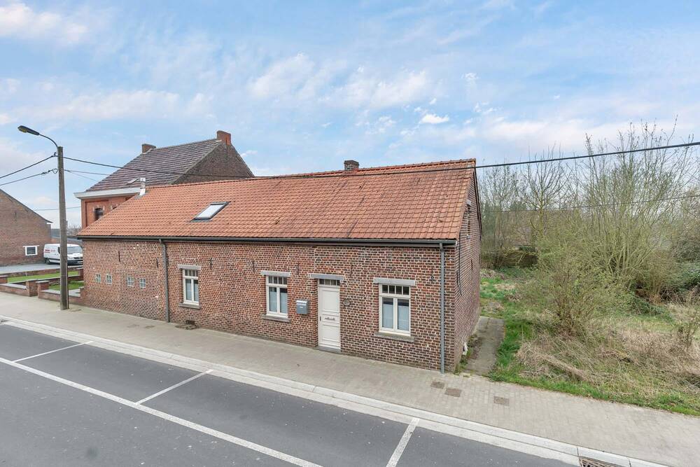 Huis te  koop in Waarbeke 9506 299000.00€ 2 slaapkamers 240.00m² - Zoekertje 437703