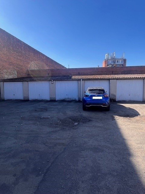 Parking & garage te koop in Sint-Niklaas 9100 140000.00€ slaapkamers m² - Zoekertje 438396