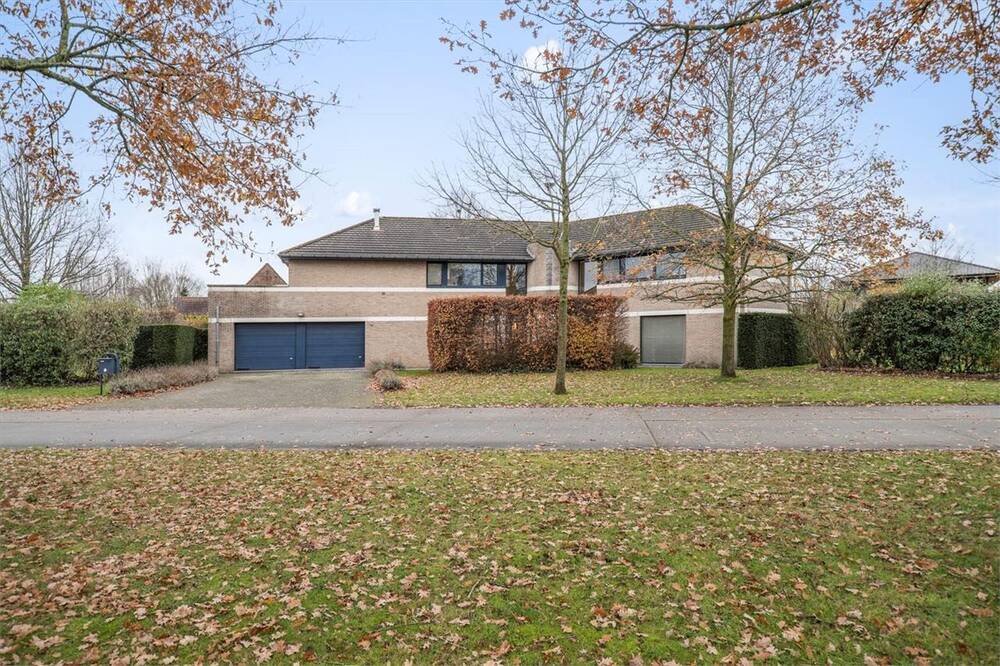 Huis te  koop in Lochristi 9080 925000.00€ 4 slaapkamers 407.00m² - Zoekertje 438076