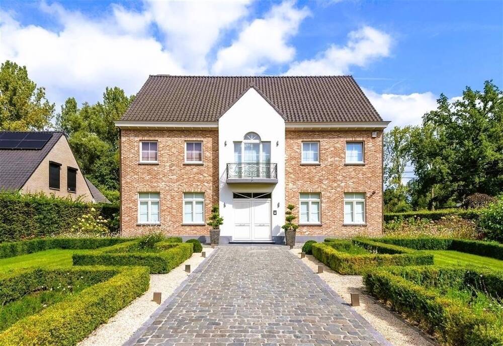 Villa te  koop in Aalst 9300 1095000.00€ 4 slaapkamers 522.00m² - Zoekertje 439777