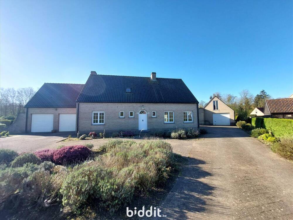 Villa te koop in Lokeren 9160 650000.00€ 3 slaapkamers m² - Zoekertje 441624