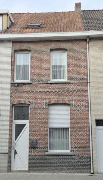 Huis te  in Sint-Niklaas 9100 245000.00€ 4 slaapkamers m² - Zoekertje 442210