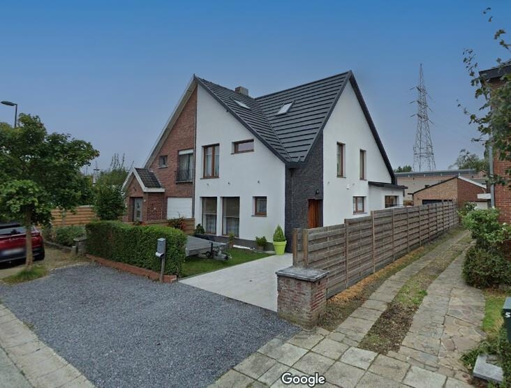 Huis te  koop in Merelbeke 9820 699000.00€  slaapkamers 209.00m² - Zoekertje 441380