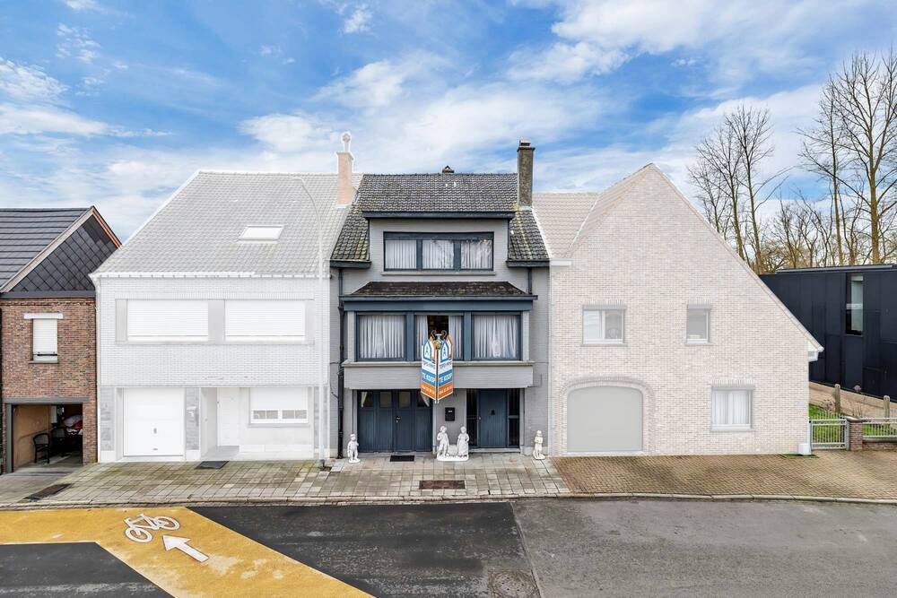 Huis te  koop in Denderleeuw 9470 249000.00€ 3 slaapkamers 210.00m² - Zoekertje 442403