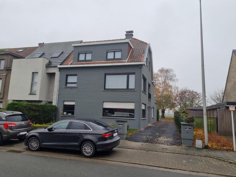 Duplex te in Zwijnaarde 9052 895.00€ 3 slaapkamers 125.00m² - Zoekertje 443348