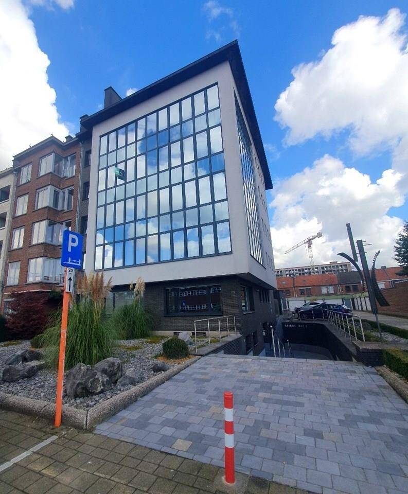 Appartement te  huur in Sint-Niklaas 9100 790.00€ 1 slaapkamers 56.00m² - Zoekertje 445354