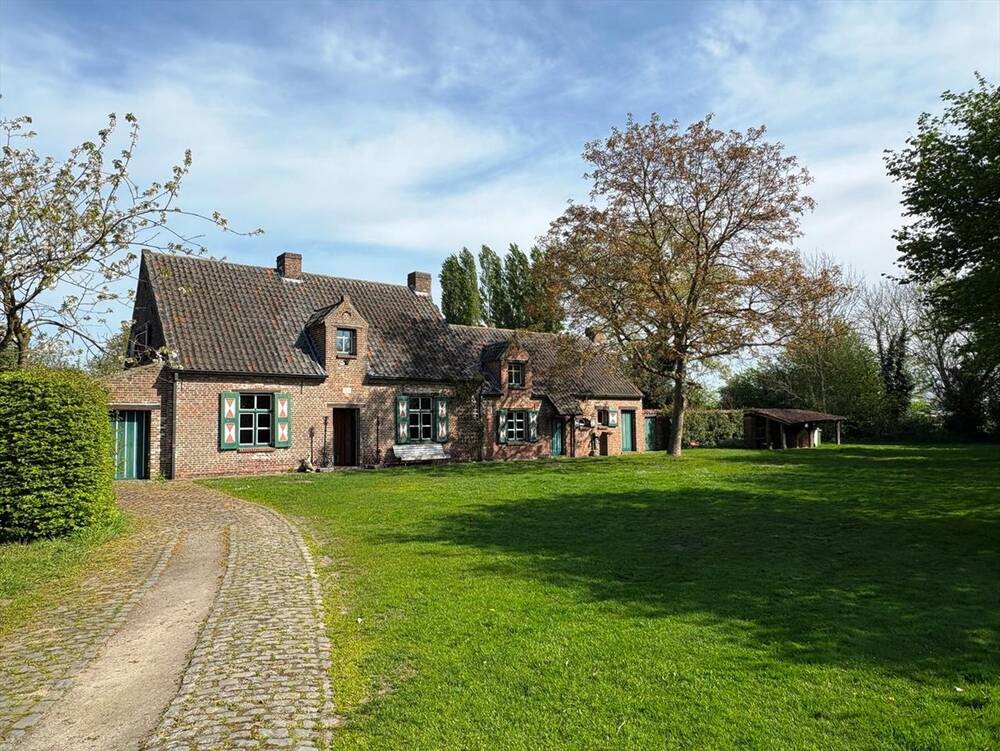 Huis te  koop in Lochristi 9080 885000.00€ 3 slaapkamers 280.00m² - Zoekertje 445169