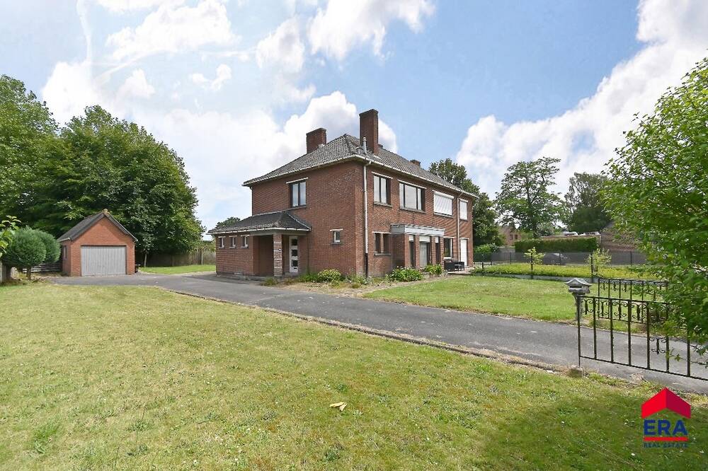 Huis te  koop in Eeklo 9900 289000.00€ 3 slaapkamers 148.00m² - Zoekertje 444704