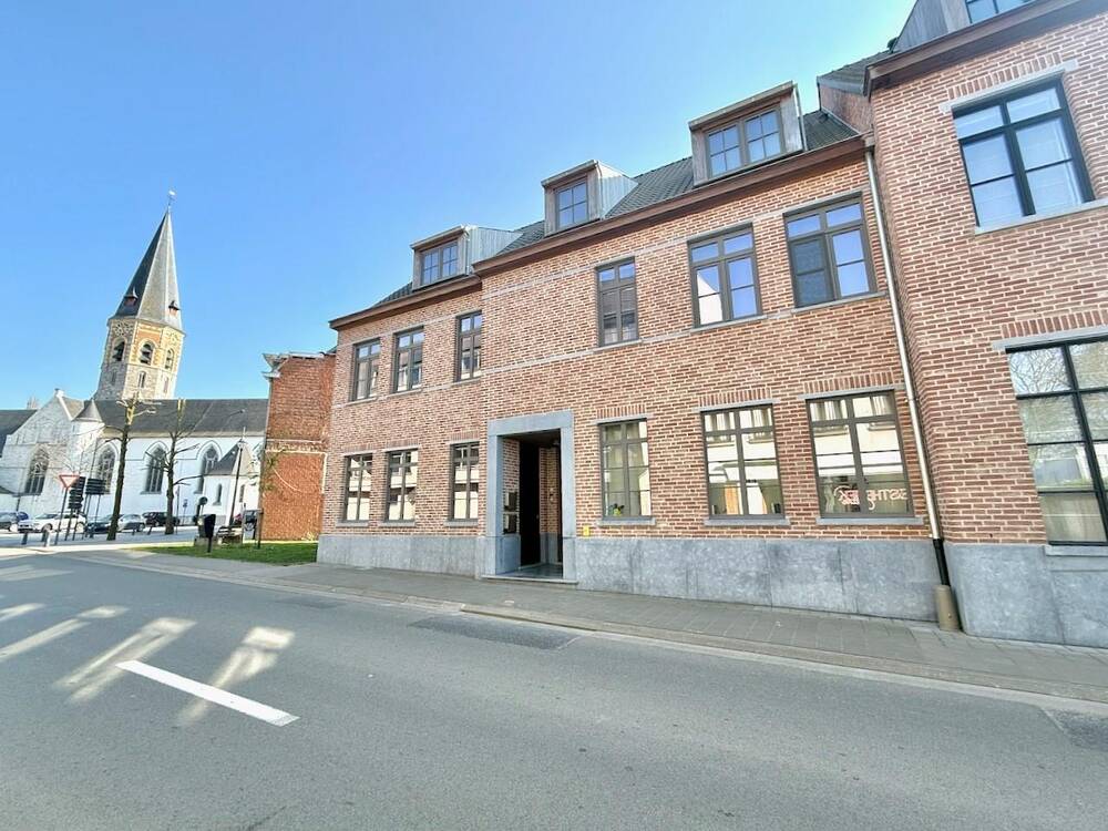 Appartement te  huur in Assenede 9960 895.00€ 2 slaapkamers 85.00m² - Zoekertje 446081