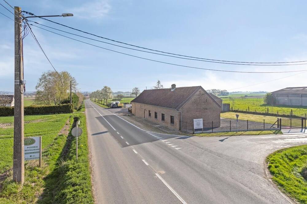 Huis te  in Celles 7760 249000.00€ 3 slaapkamers 180.00m² - Zoekertje 446162
