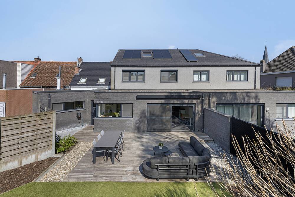 Huis te  koop in Knesselare 9910 479000.00€ 4 slaapkamers 232.00m² - Zoekertje 446777