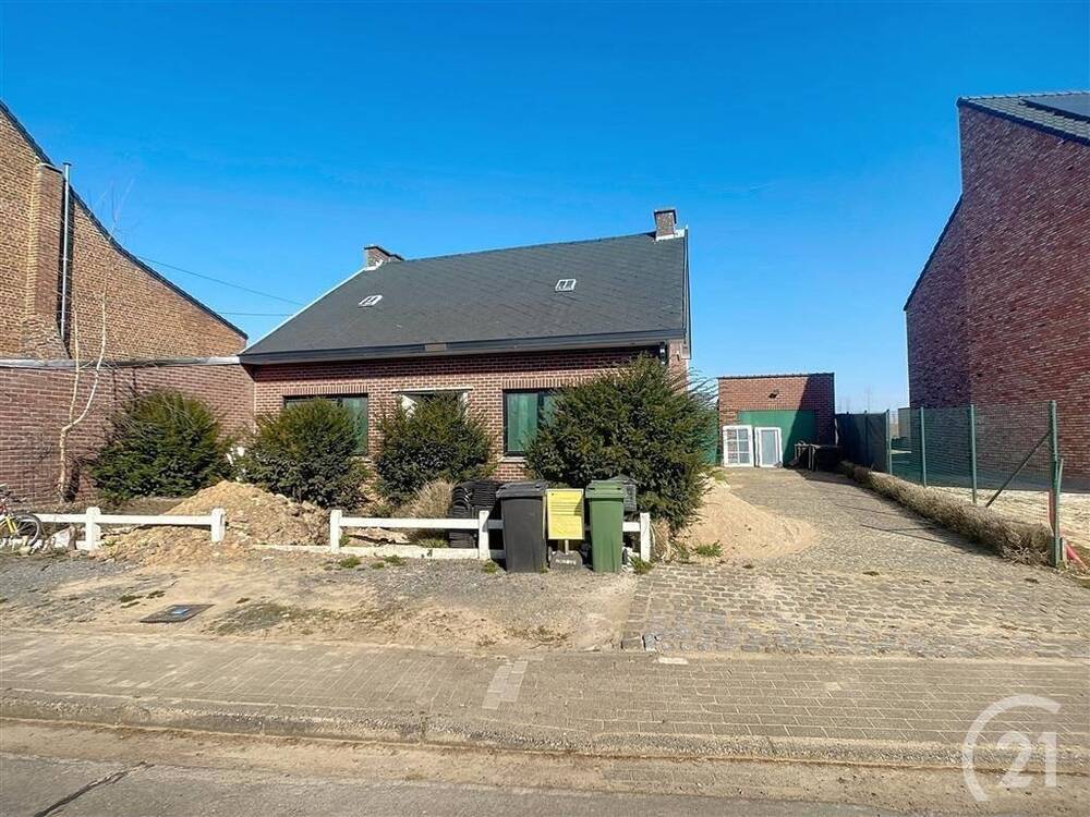 Huis te koop in Nederhasselt 9400 310000.00€ 4 slaapkamers 195.00m² - Zoekertje 447441