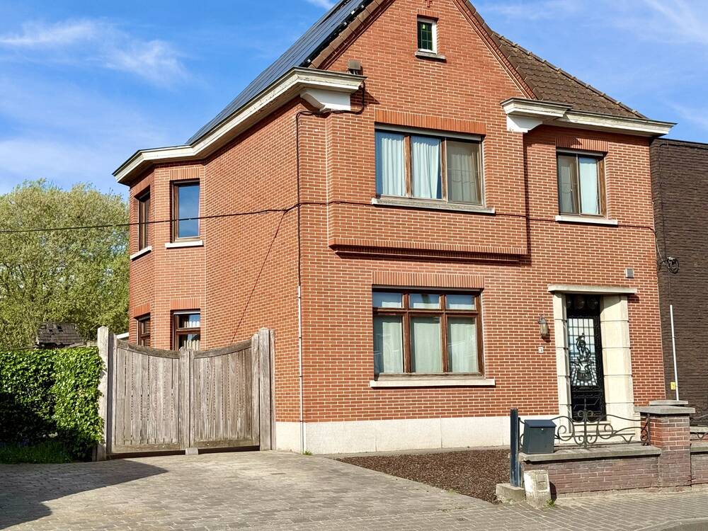 Huis te  koop in Zulte 9870 430000.00€ 4 slaapkamers 200.00m² - Zoekertje 450590
