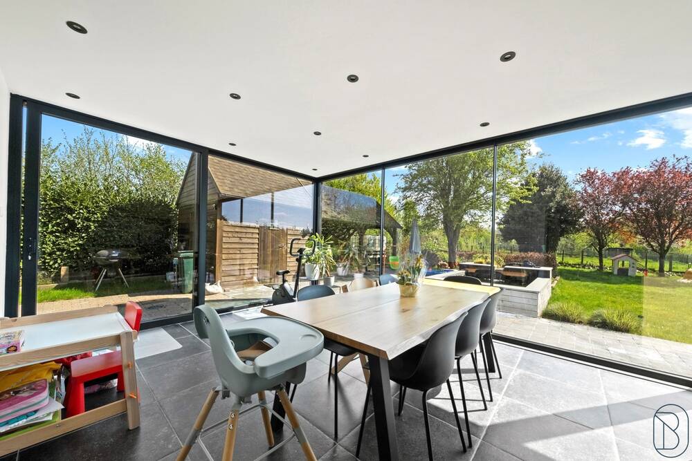 Villa te  koop in Ronse 9600 450000.00€ 3 slaapkamers 250.00m² - Zoekertje 448489
