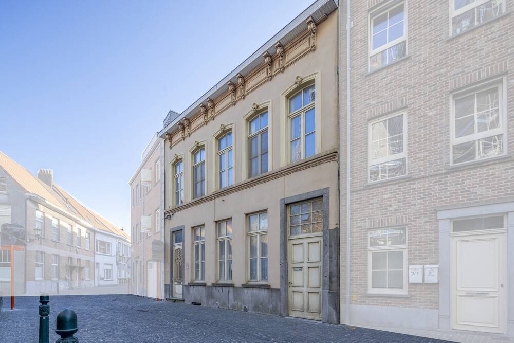 Huis te  koop in Eeklo 9900 269000.00€ 7 slaapkamers m² - Zoekertje 448673