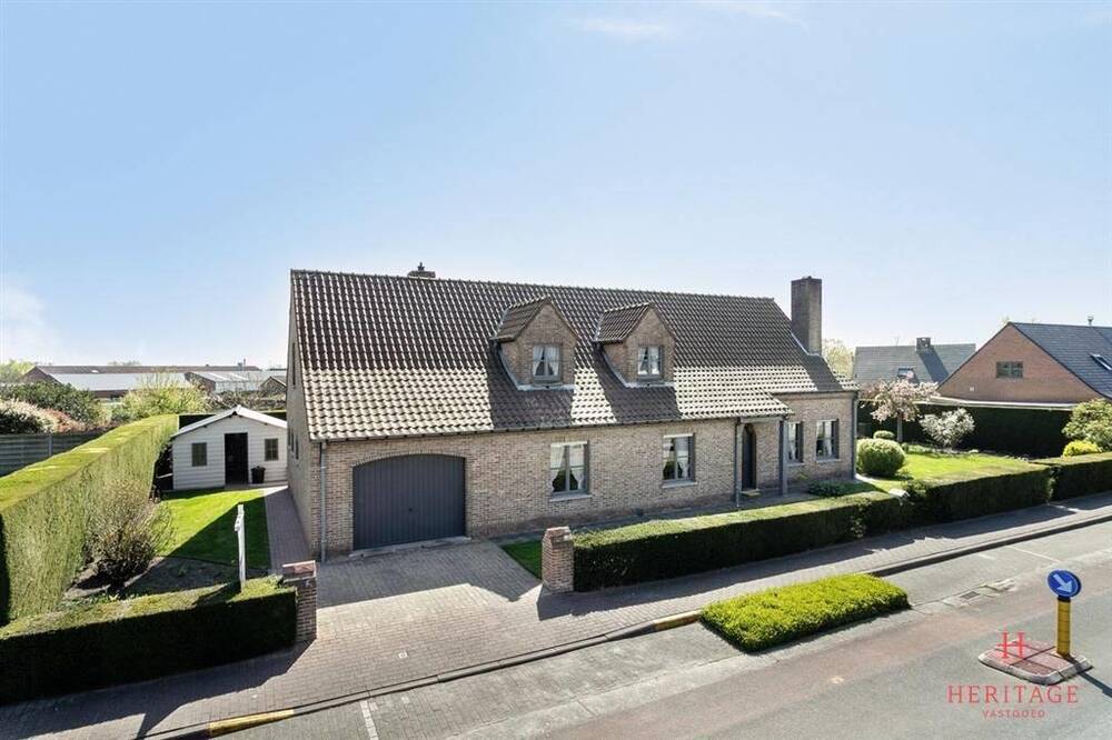 Huis te  koop in Ursel 9910 475000.00€ 3 slaapkamers 316.00m² - Zoekertje 452108