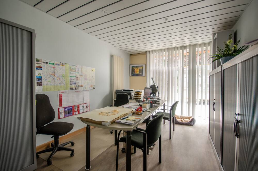 Huis te  koop in Eeklo 9900 650000.00€ 3 slaapkamers 383.00m² - Zoekertje 451598