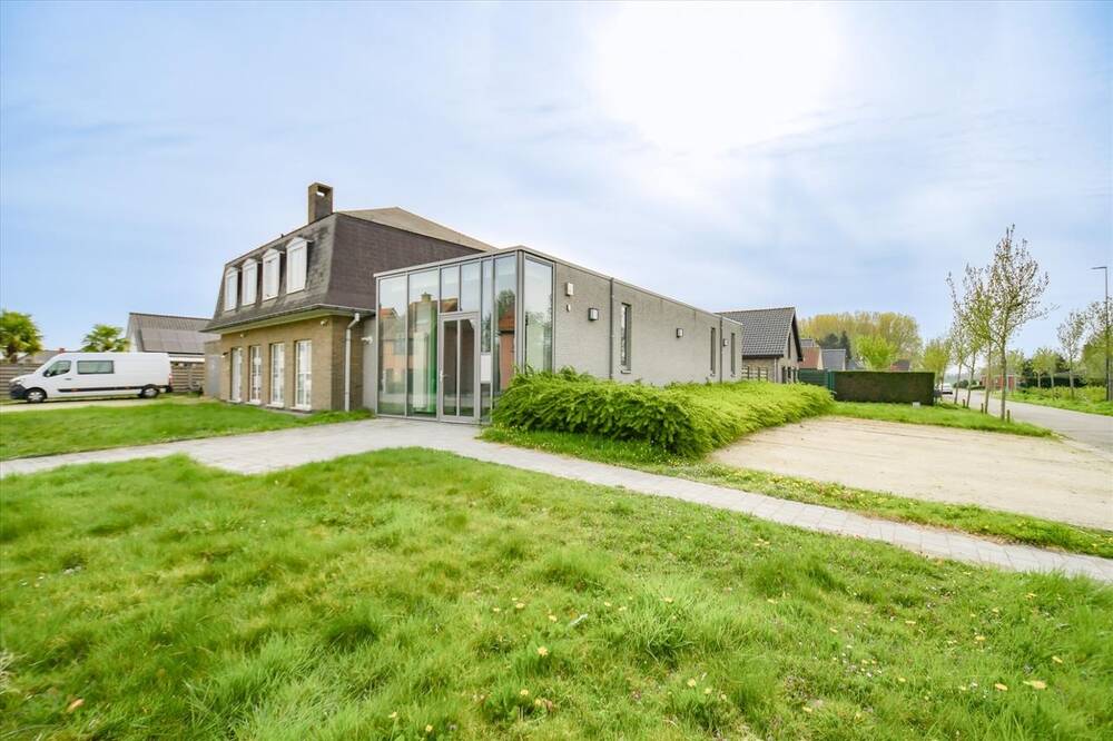 Huis te  koop in Bellem 9881 0.00€ 4 slaapkamers 292.00m² - Zoekertje 451055