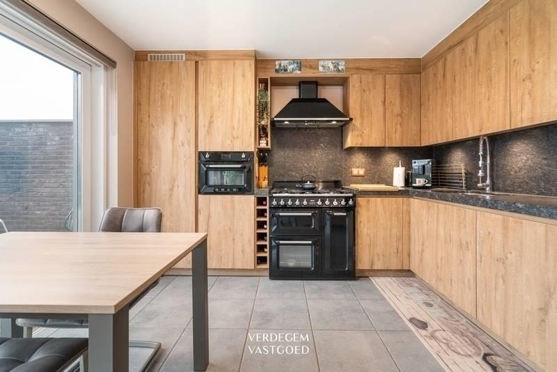 Huis te koop in Ertvelde 9940 467000.00€ 4 slaapkamers 172.00m² - Zoekertje 452878