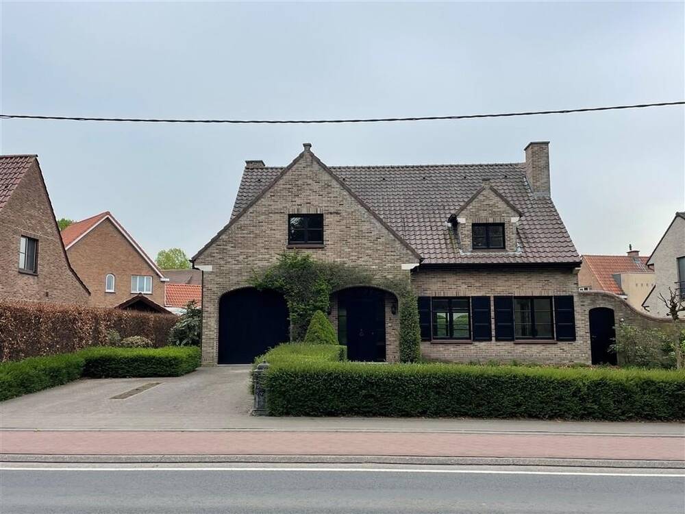 Huis te  huur in Heusden 9070 1800.00€ 3 slaapkamers 276.00m² - Zoekertje 452960