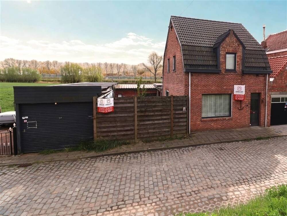 Huis te koop in Boekhoute 9961 245000.00€ 4 slaapkamers 145.00m² - Zoekertje 453440