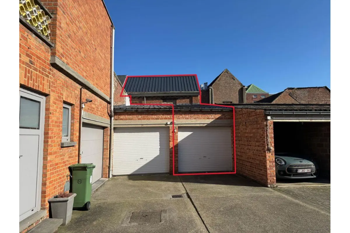 Handelszaak te  huur in Aalst 9300 395.00€  slaapkamers m² - Zoekertje 453476