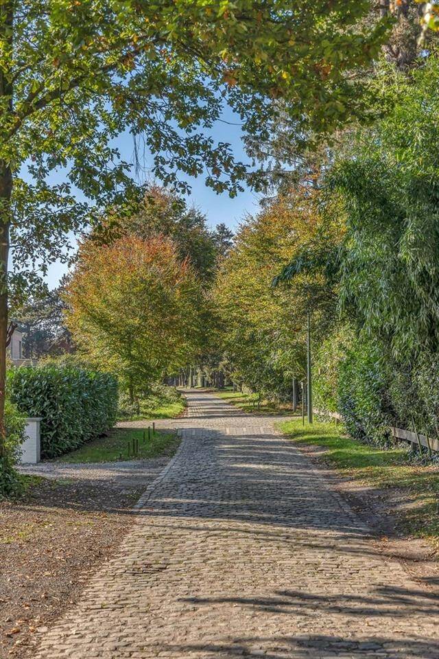 Huis te  koop in Sint-Martens-Latem 9830 0.00€ 5 slaapkamers 247.00m² - Zoekertje 453596