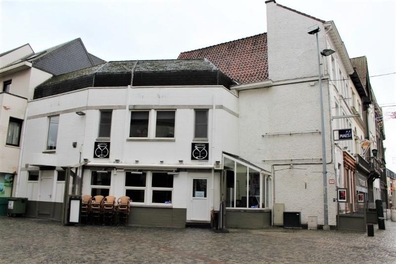 Handelszaak te koop in Aalst 9300 650000.00€ 2 slaapkamers m² - Zoekertje 454263